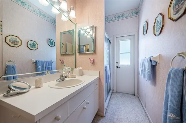 $725,000 | 2700 Jarvis Circle, Palm Harbor, FL 34683