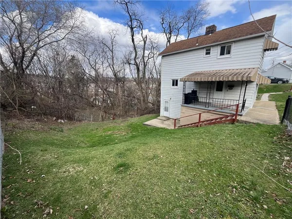 $135,000 | 1360 Center Street, McKees Rocks, PA 15136
