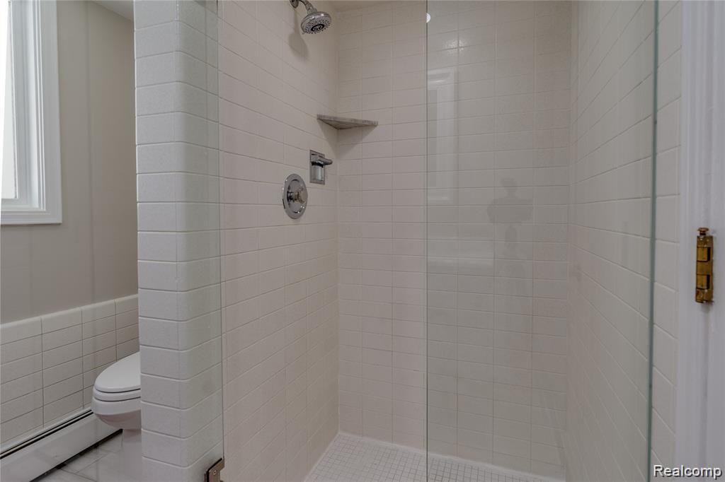 587 East Long Lake Road Bloomfield Hills, MI 48304 - Photo 23 of 27