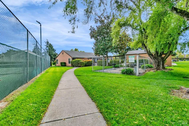 $300,000 | 8201 Camino Colegio, Unit 221, Rohnert Park, CA 94928