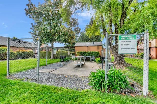 $300,000 | 8201 Camino Colegio, Unit 221, Rohnert Park, CA 94928