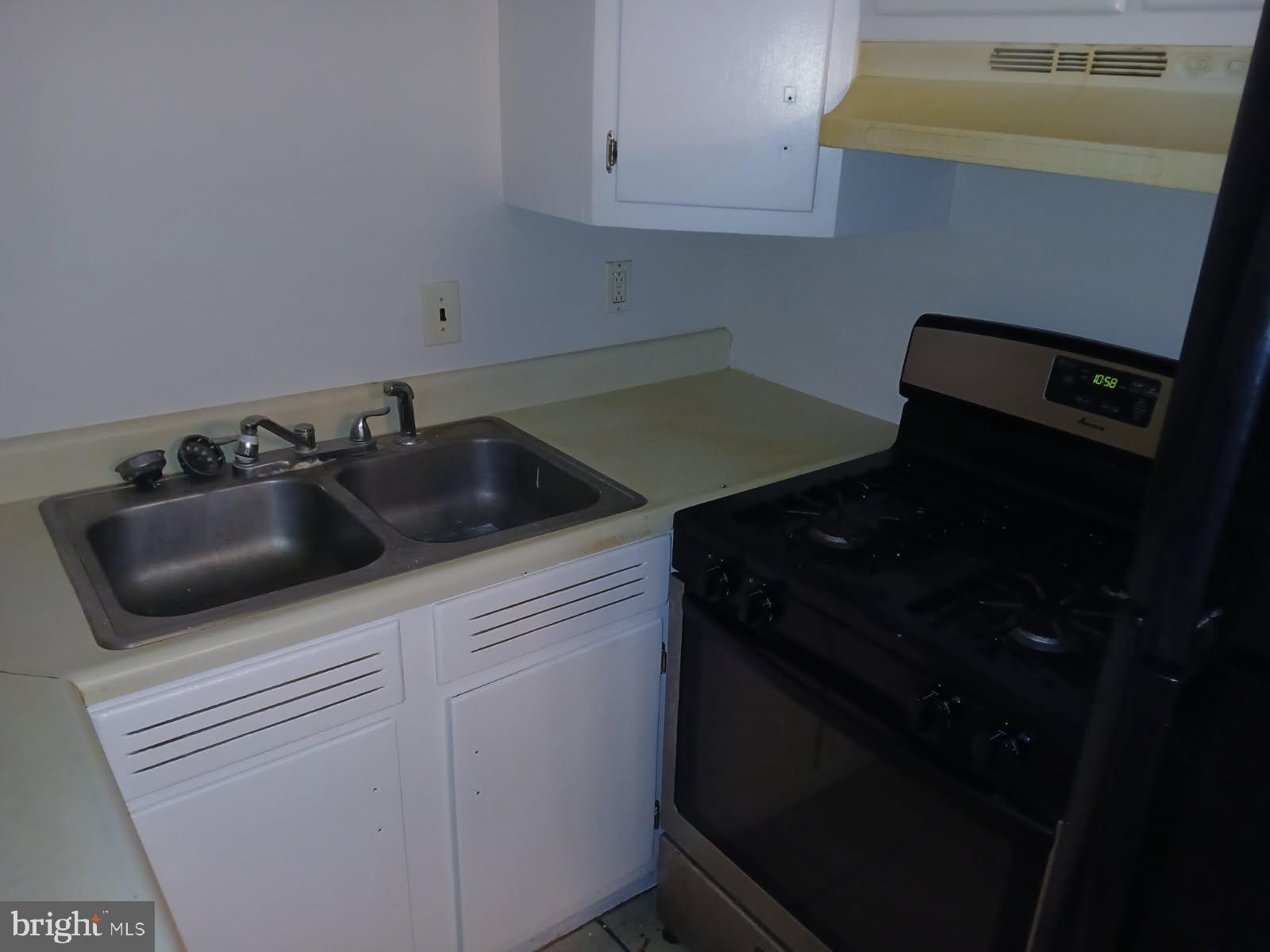 9 Springfield Road, Unit B Wrightstown, NJ 08562 - Photo 3 of 12