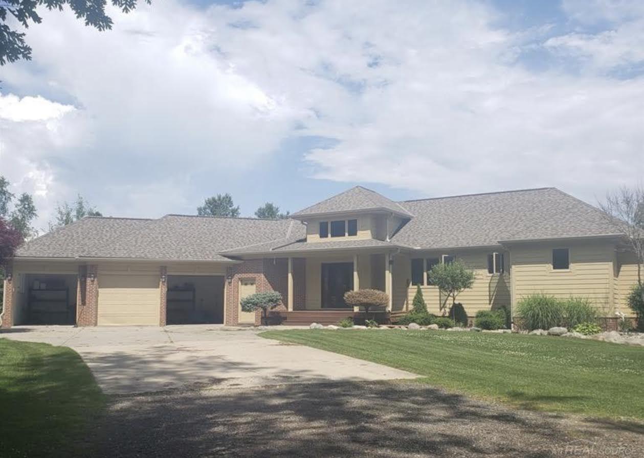 4097 County Line Road Casco, MI 48064 - Photo 1 of 35 50005379.JPG