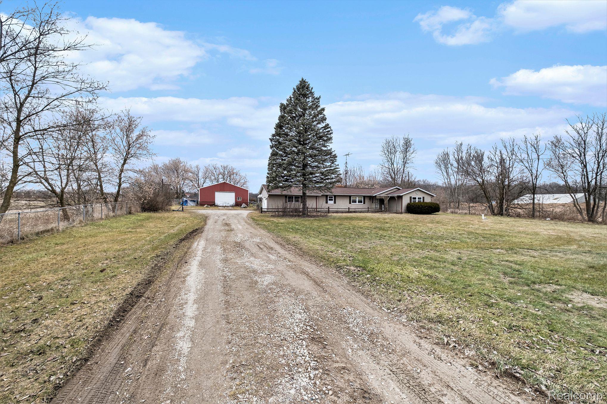 5213 North Irish Road Davison, MI 48423 - Photo 2 of 19 Gallery Image 2