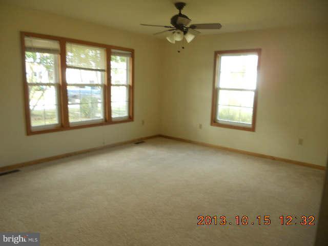 1208 Stone Boundary Road Cambridge, MD 21613 - Photo 9 of 9 Living Room