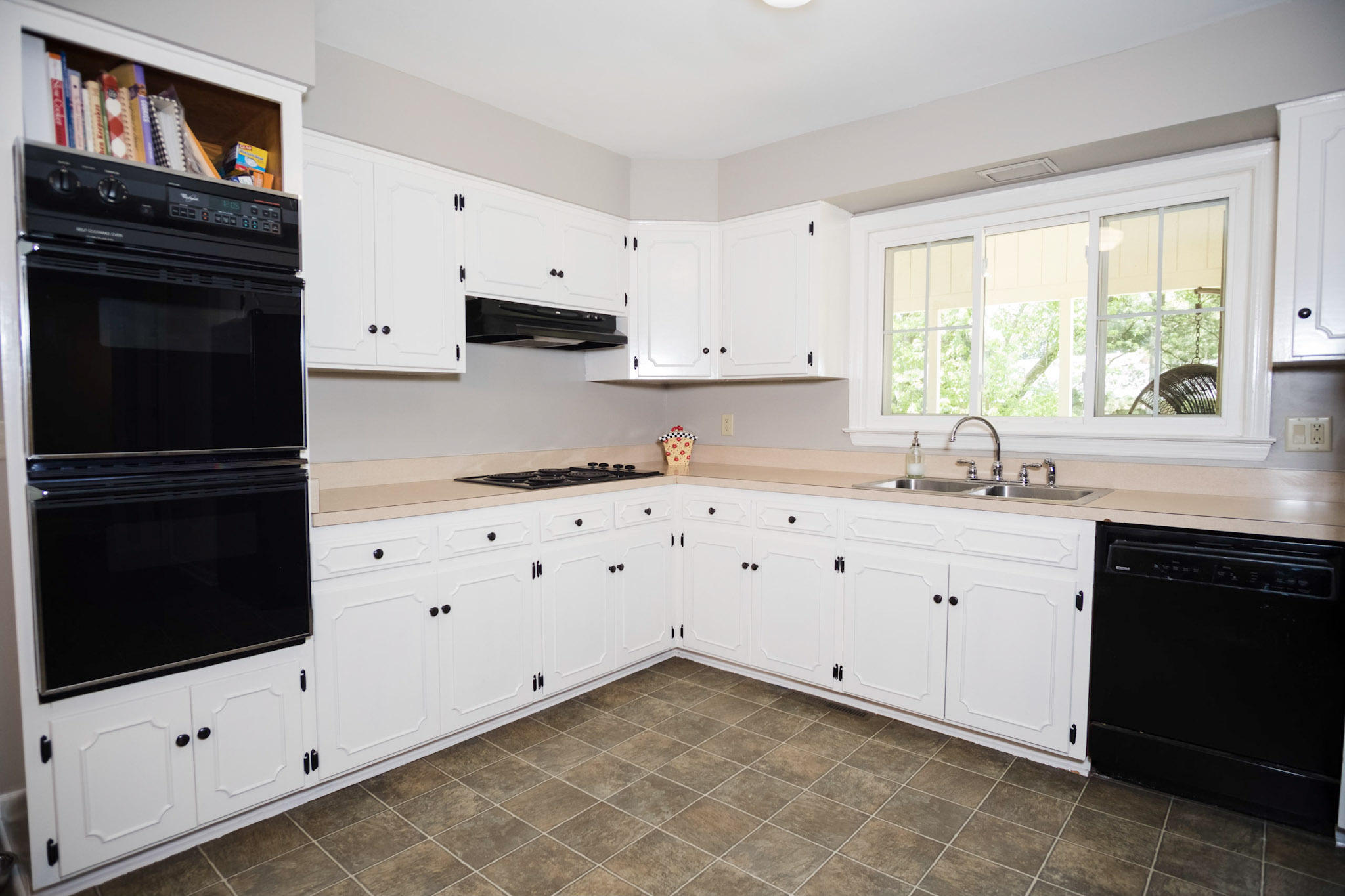 134 Baltusrol Road Hixson, TN 37343 - Photo 11 of 40 Kitchen