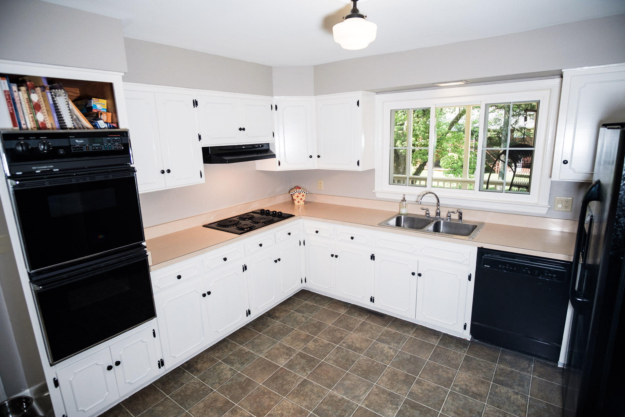 134 Baltusrol Road Hixson, TN 37343 - Photo 12 of 40 Kitchen