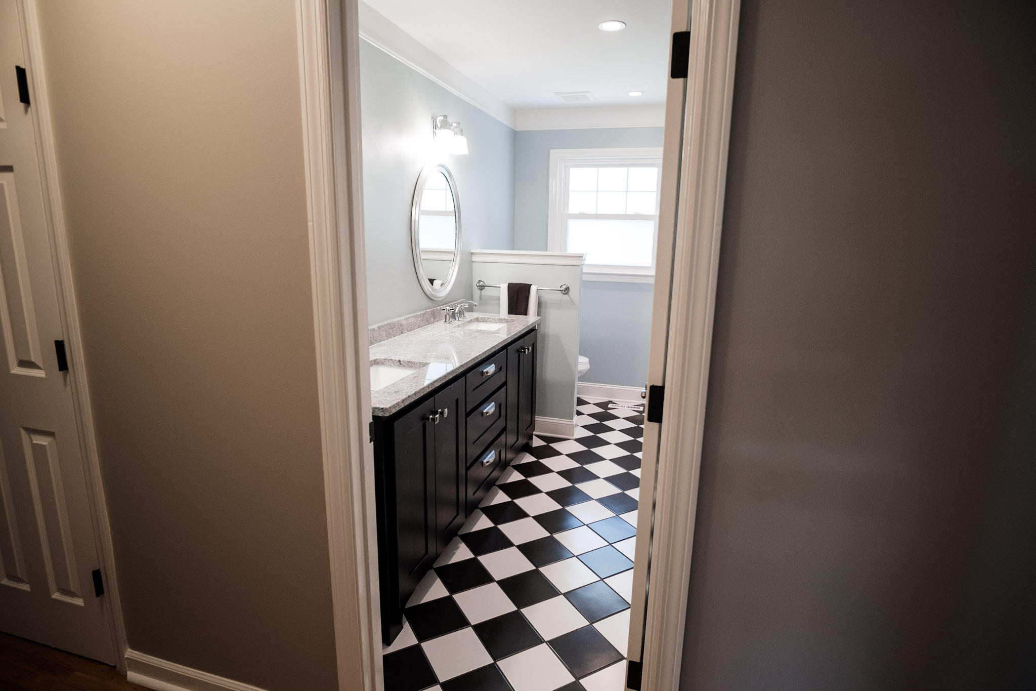 134 Baltusrol Road Hixson, TN 37343 - Photo 17 of 40 Hallway Bath