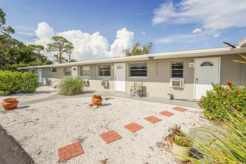 2021 Pennsylvania Avenue, Unit 4 Englewood, FL 34224 - Photo 2 of 13