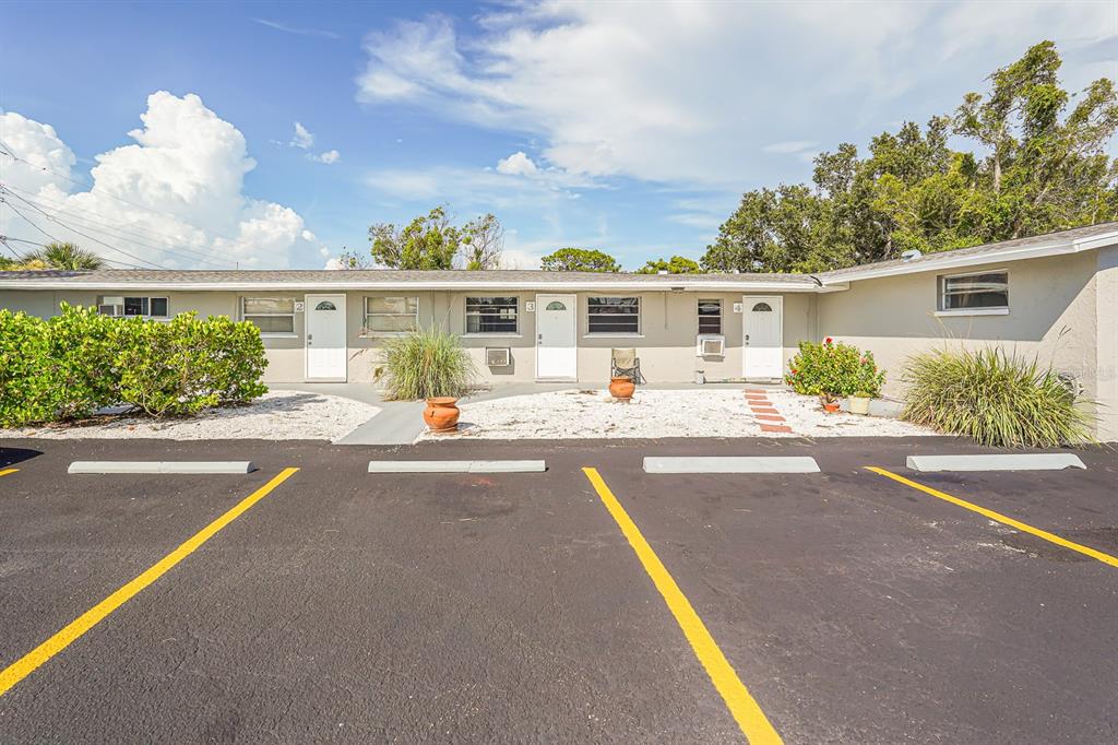 2021 Pennsylvania Avenue, Unit 4 Englewood, FL 34224 - Photo 4 of 13