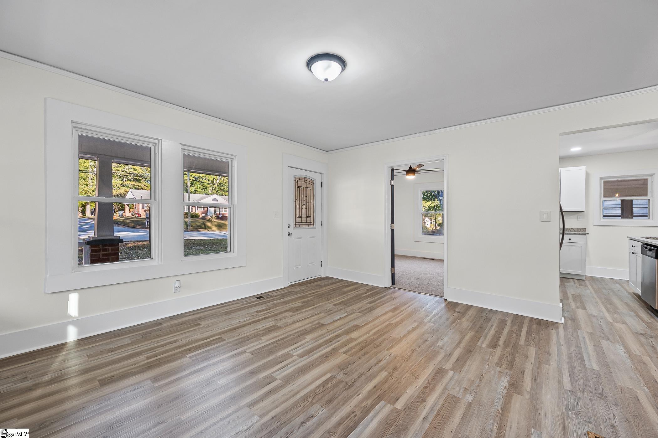 627 Church Street Laurens, SC 29360 - Photo 3 of 43