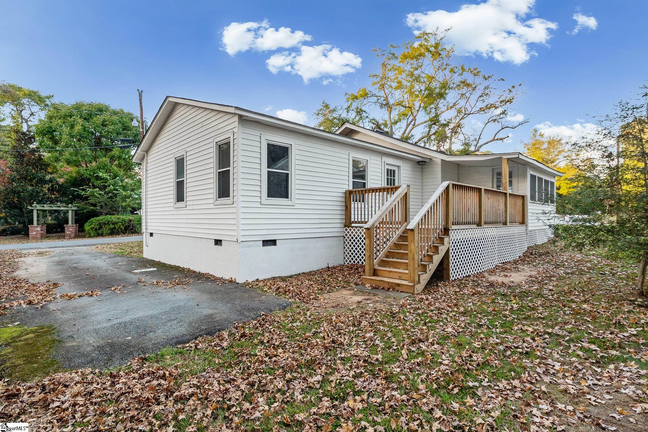 627 Church Street Laurens, SC 29360 - Photo 32 of 43