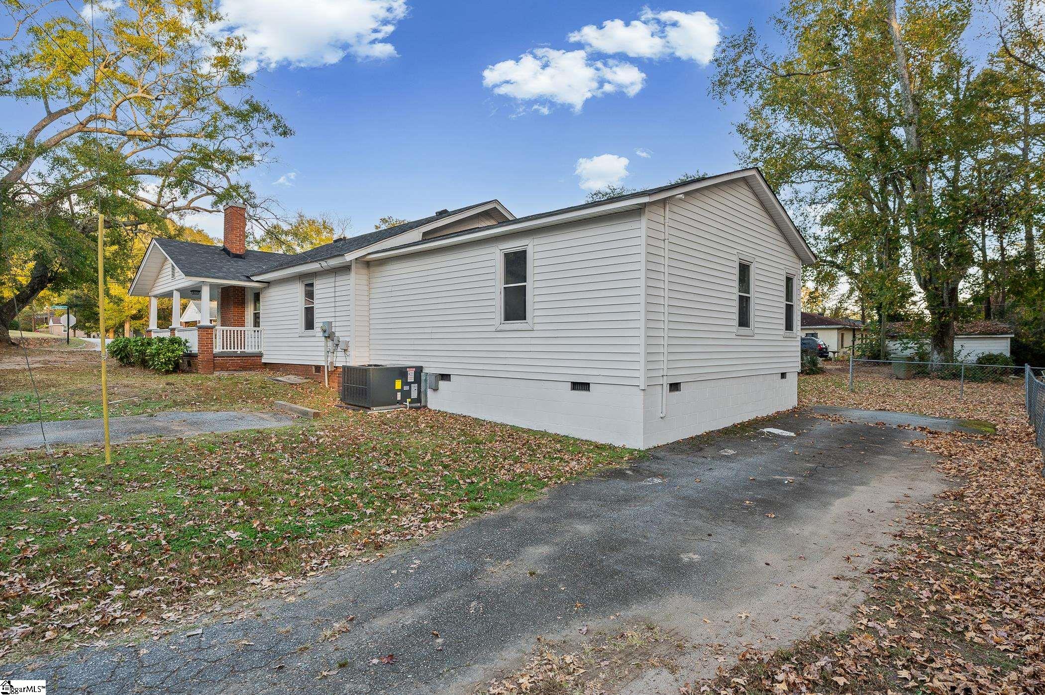 627 Church Street Laurens, SC 29360 - Photo 33 of 43