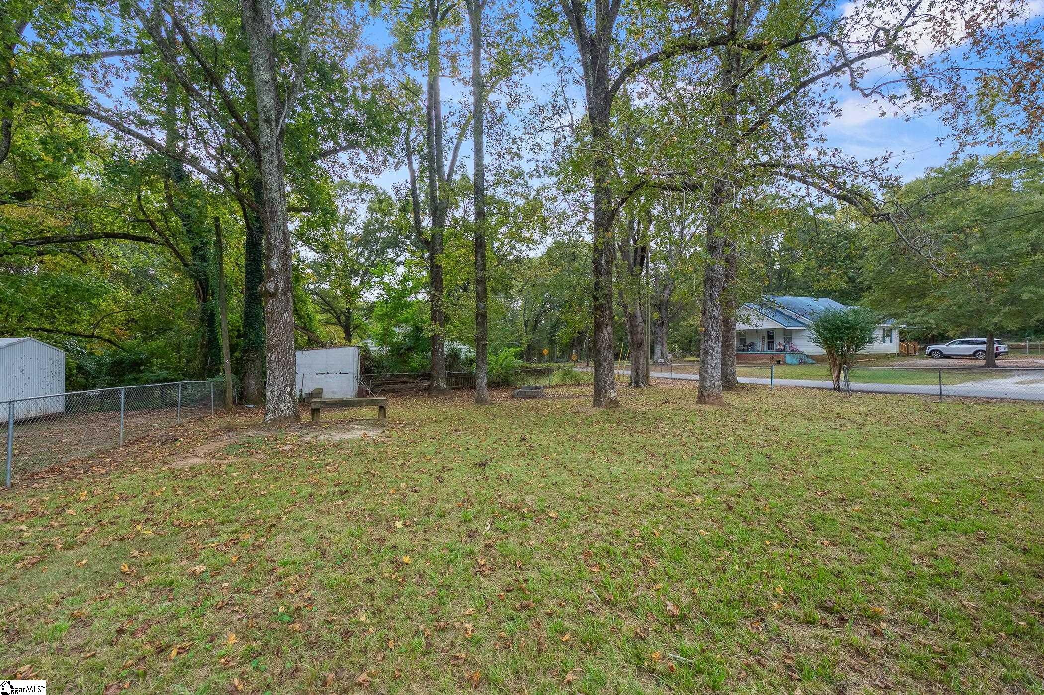 627 Church Street Laurens, SC 29360 - Photo 34 of 43