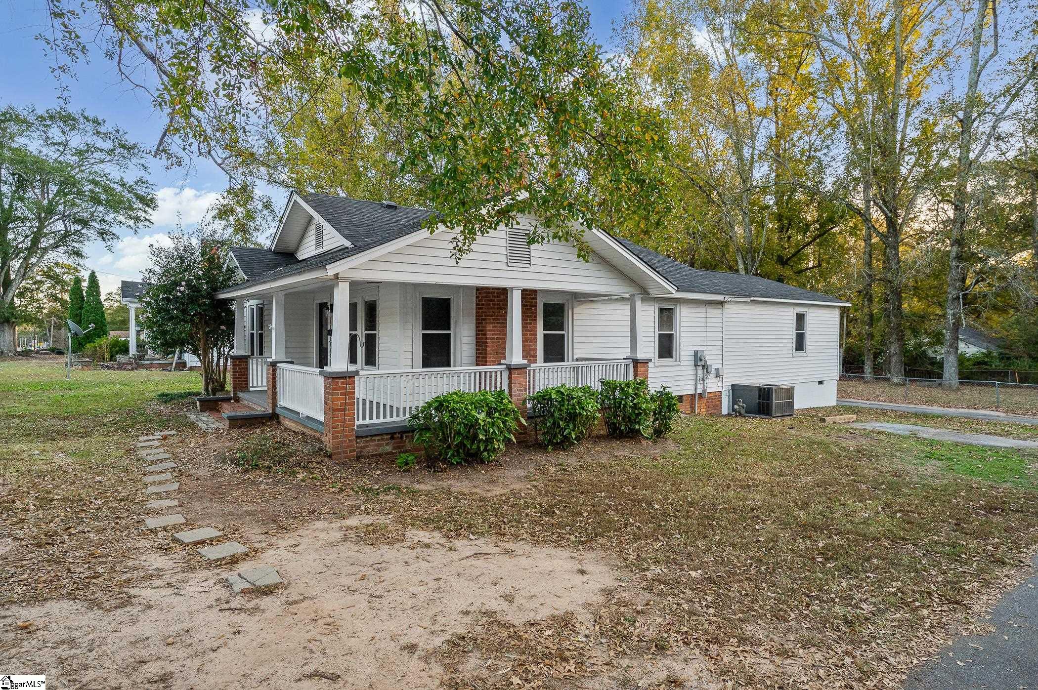 627 Church Street Laurens, SC 29360 - Photo 39 of 43