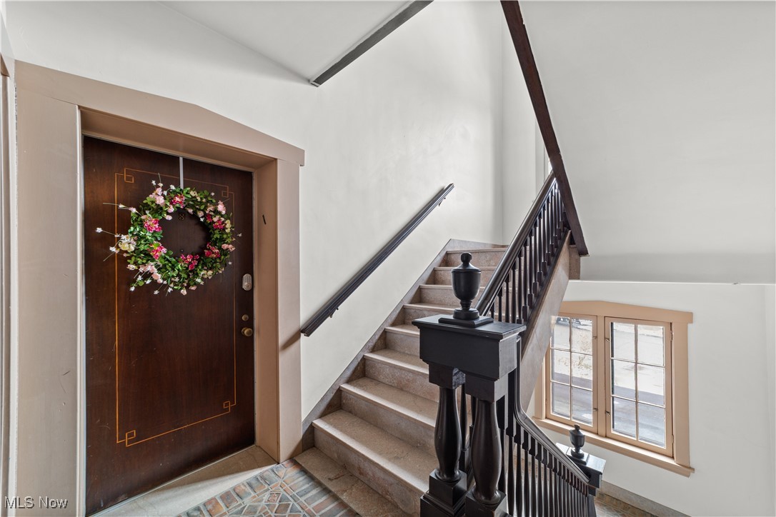 2472 Overlook Road, Unit 3 Cleveland, OH 44106 - Photo 4 of 11 View of doorway to property