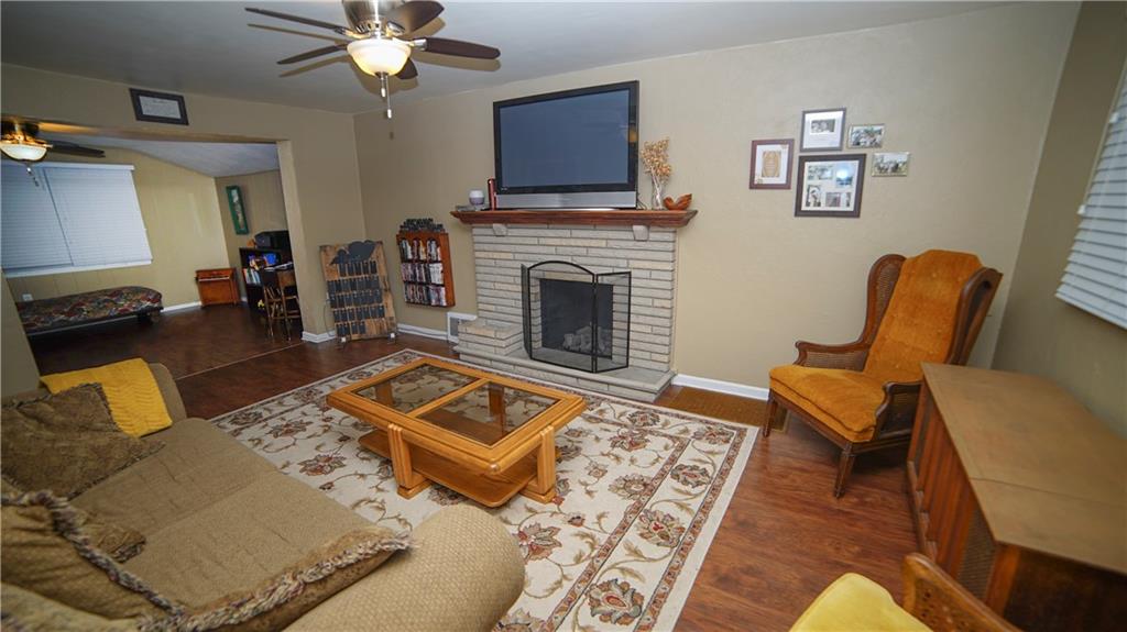 5320 Baptist Road Pittsburgh, PA 15236 - Photo 2 of 25 Gallery Image 2