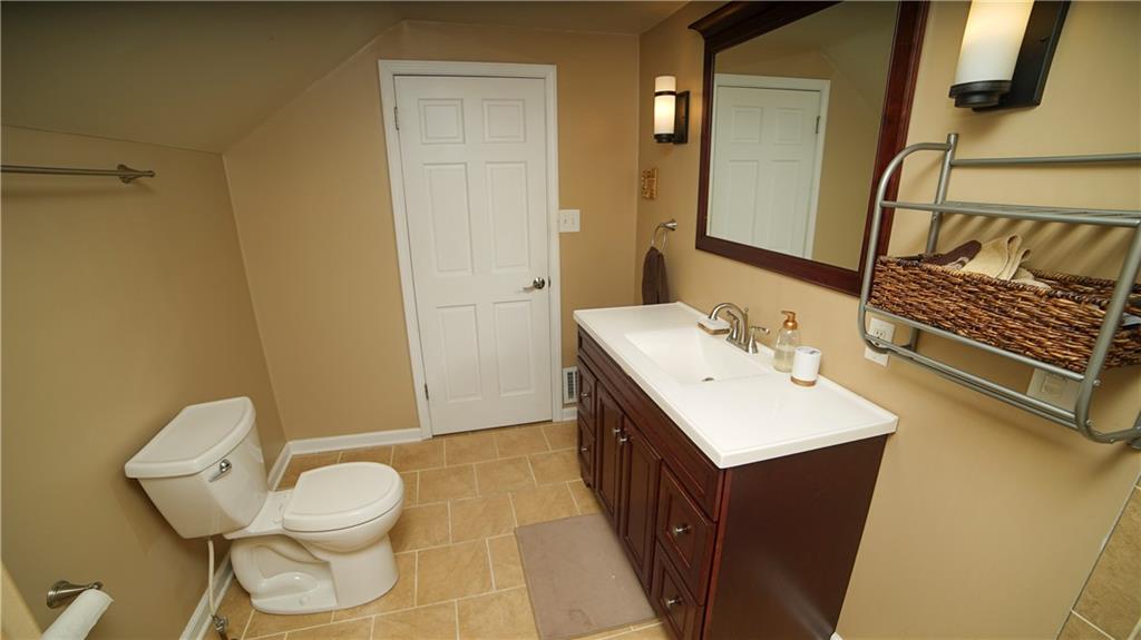 5320 Baptist Road Pittsburgh, PA 15236 - Photo 17 of 25 Gallery Image 17