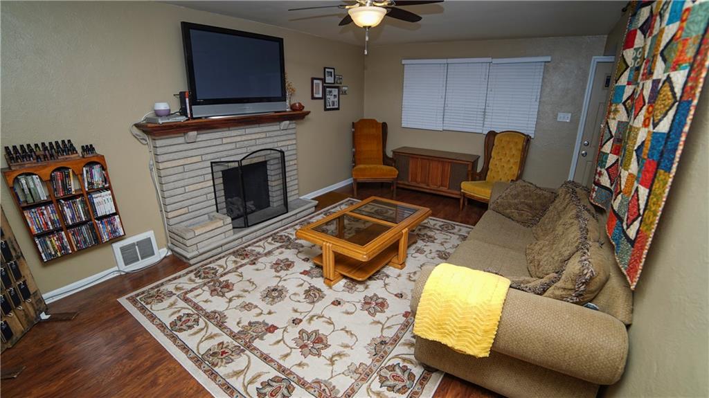 5320 Baptist Road Pittsburgh, PA 15236 - Photo 3 of 25 Gallery Image 3
