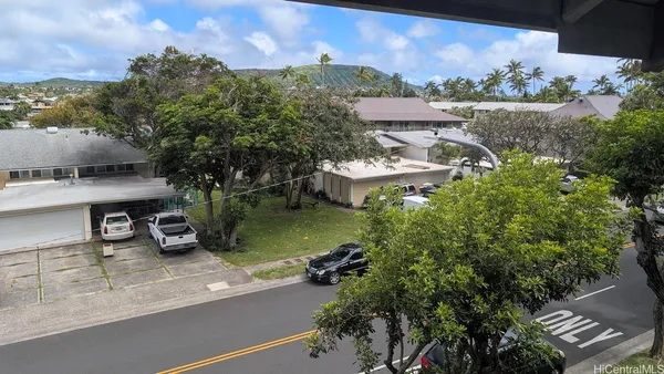 $3,900 | 340 Kawaihae Street, Unit H, Honolulu, HI 96825