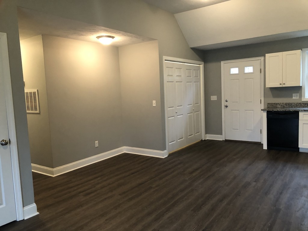 337 Middle Road, Unit B Acushnet, MA 02743 - Photo 4 of 11 Gallery Image 4