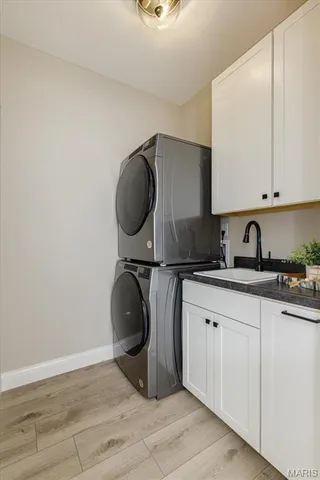 $399,900 | 1 Brookmont @ Ryehill Manor Street, St. Peters, MO 63376