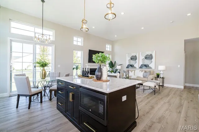 $399,900 | 1 Brookmont @ Ryehill Manor Street, St. Peters, MO 63376