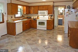 305 Rhoda Drive Lancaster, PA 17601 - Photo 8 of 13 Gallery Image 8