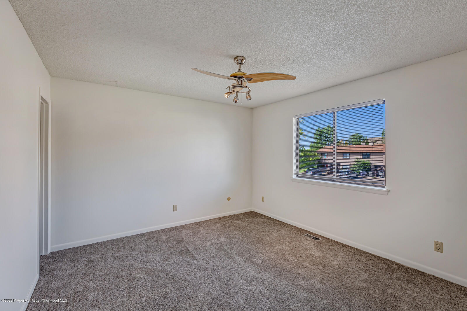2414 Rail Avenue Rifle, CO 81650 - Photo 9 of 19 09_2414_Rail_Ave_Rifle_81650008_mls