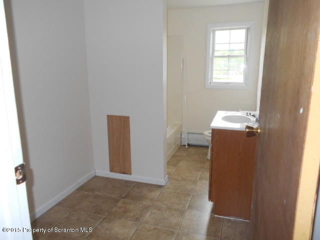 155 Mountain Road Berwick, PA 18603 - Photo 9 of 10 Gallery Image 9