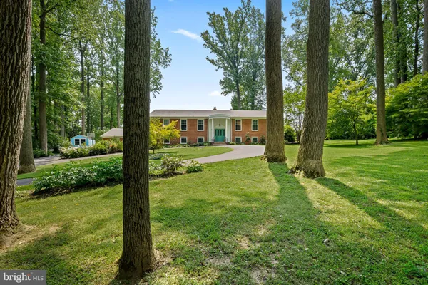 $735,000 | 4 Country Club Lane, Phoenix, MD 21131