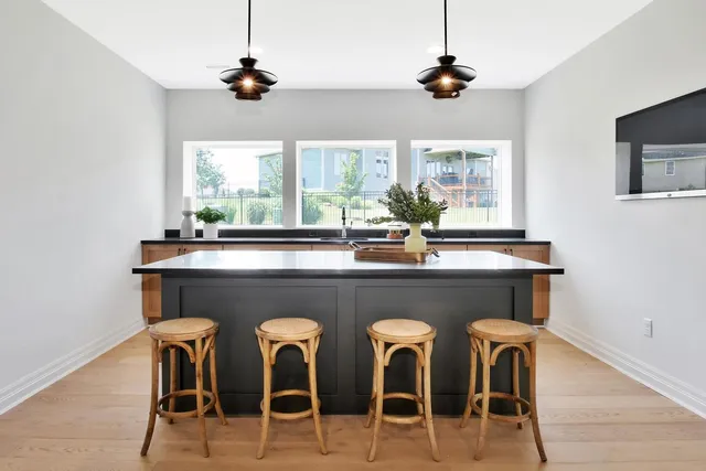 $847,883 | 3613 North Bristol Street, Wichita, KS 67226