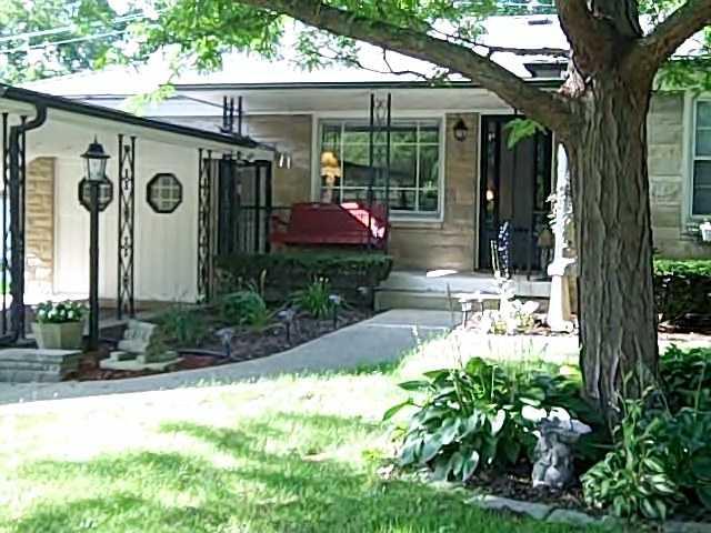 484 Pickett Street Plainfield, IN 46168 - Photo 2 of 12