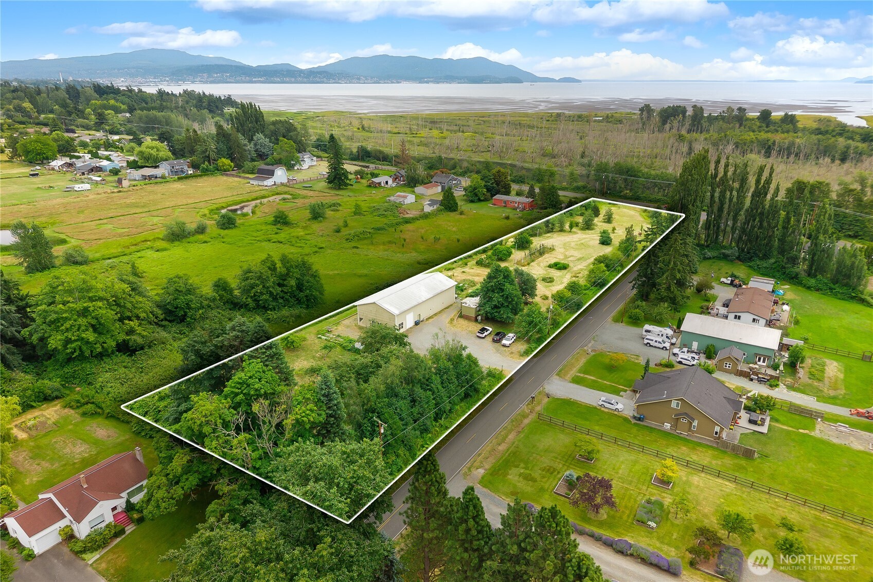 3960 Hoff Road Bellingham, WA 98225 - Photo 37 of 40 Gallery Image 37