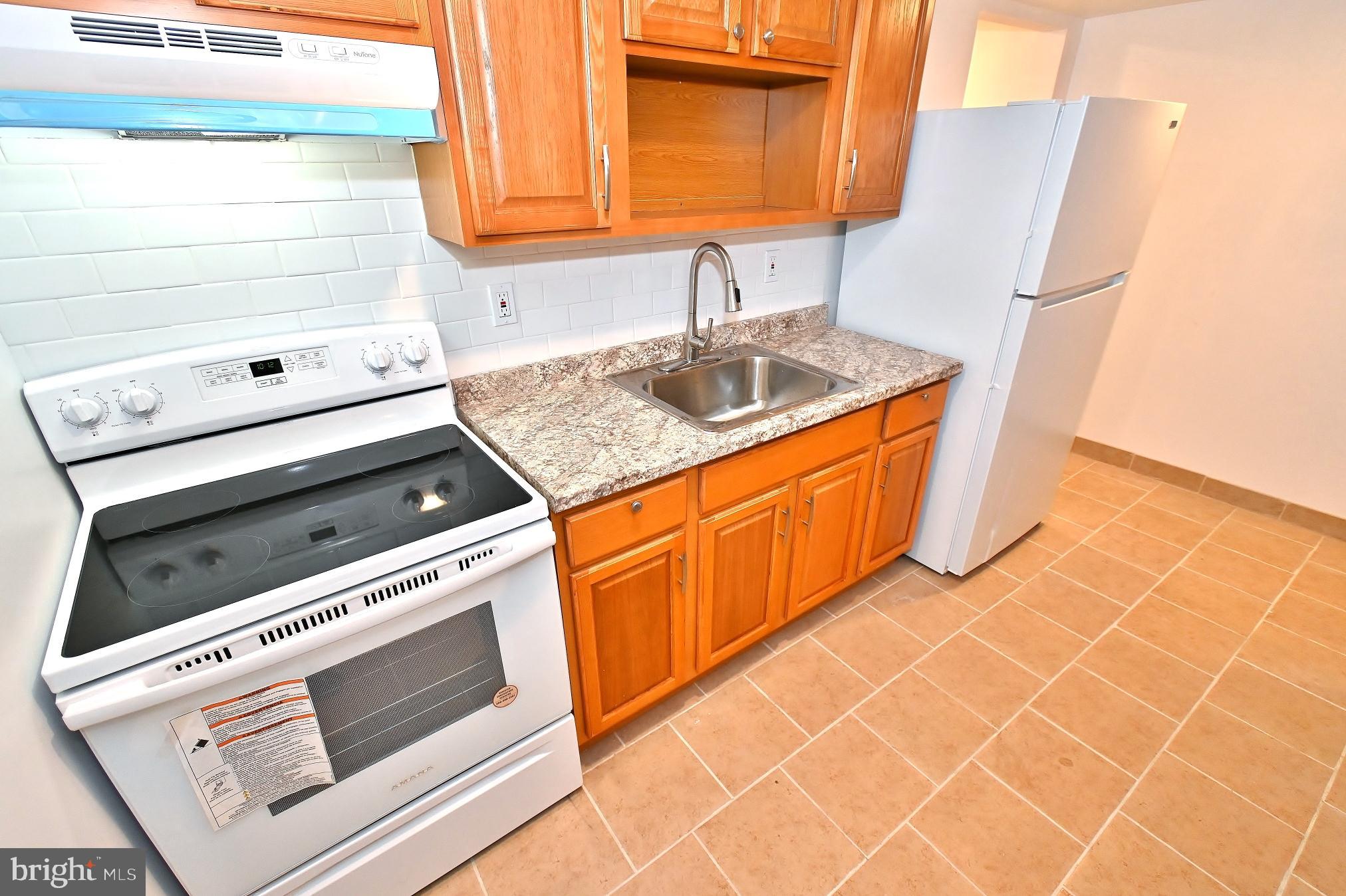3086 Ruth Street Philadelphia, PA 19134 - Photo 8 of 37 Kitchen