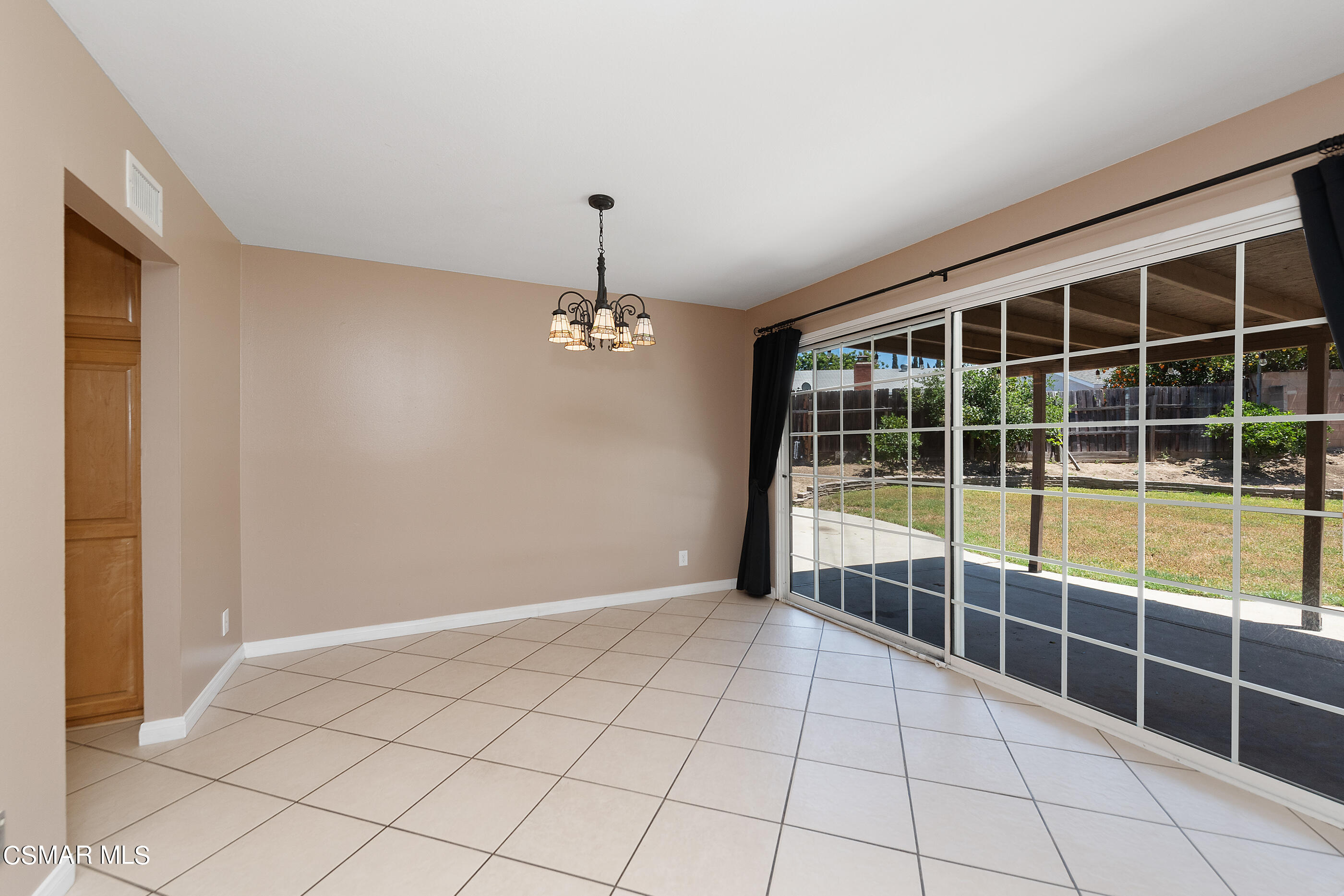 1616 Ona Circle Simi Valley, CA 93063 - Photo 8 of 36 1616 Ona Cir Simi Valley-9