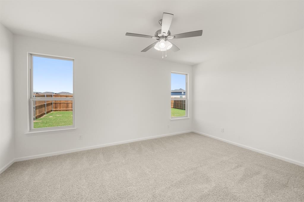 125 Toftrees Drive Cleburne, TX 76031 - Photo 16 of 27 125 Toftrees- Primary Suite-1