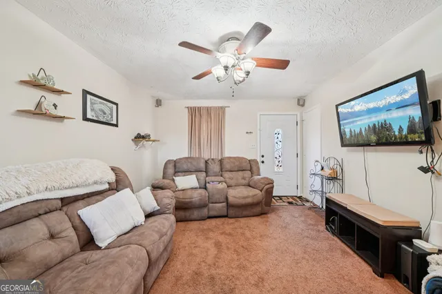 $199,000 | 137 West James Circle, Hampton, GA 30228