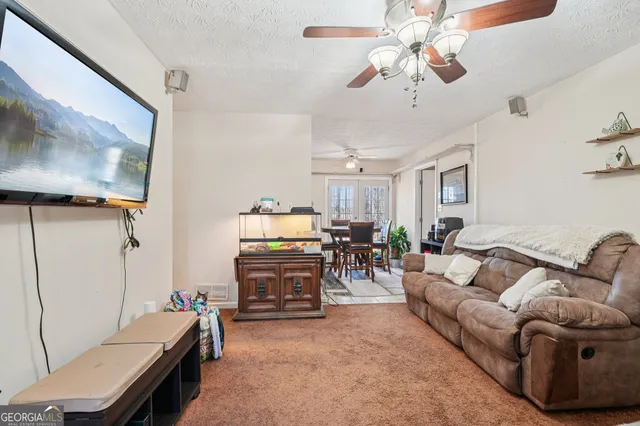 $199,000 | 137 West James Circle, Hampton, GA 30228