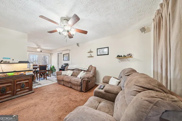 $199,000 | 137 West James Circle, Hampton, GA 30228