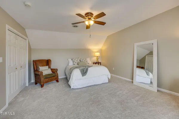 $910,000 | 512 Hideaway Farm Road, Piney Flats, TN 37686