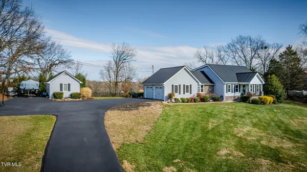 $910,000 | 512 Hideaway Farm Road, Piney Flats, TN 37686