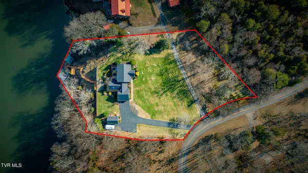 $910,000 | 512 Hideaway Farm Road, Piney Flats, TN 37686