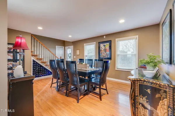 $910,000 | 512 Hideaway Farm Road, Piney Flats, TN 37686