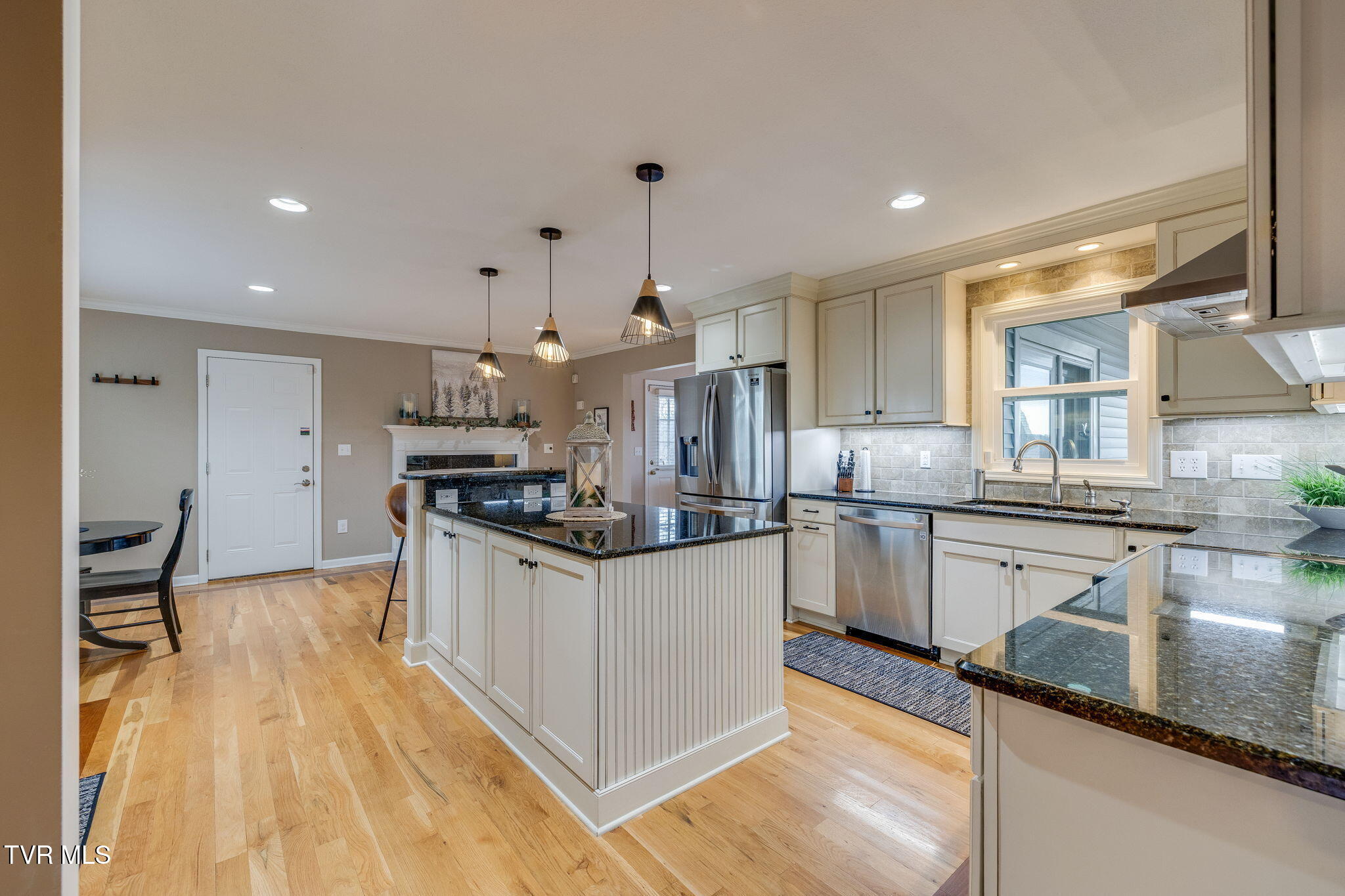 512 Hideaway Farm Road Piney Flats, TN 37686 - Photo 10 of 58 010