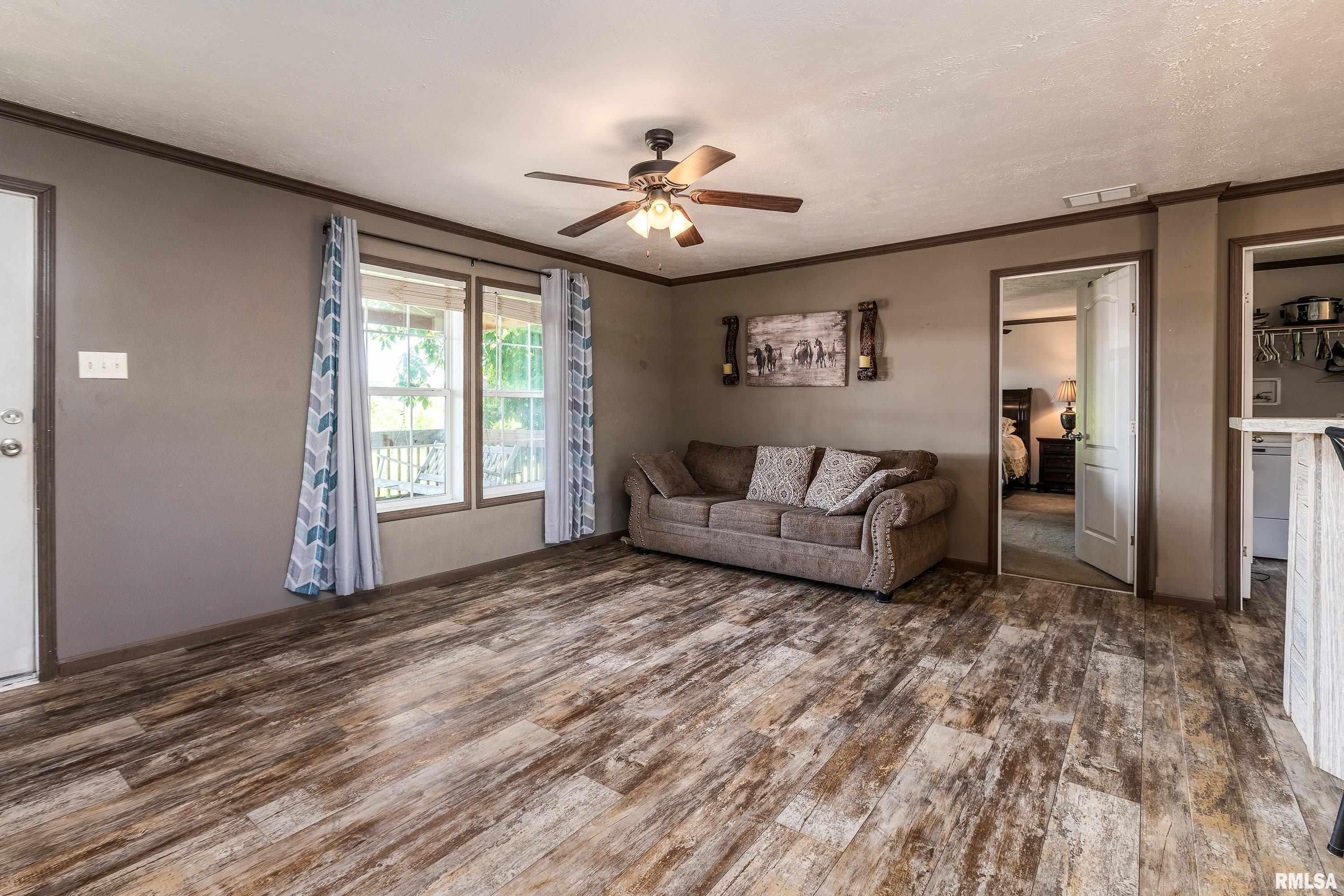 18057 Dwina Road Thompsonville, IL 62890 - Photo 7 of 49