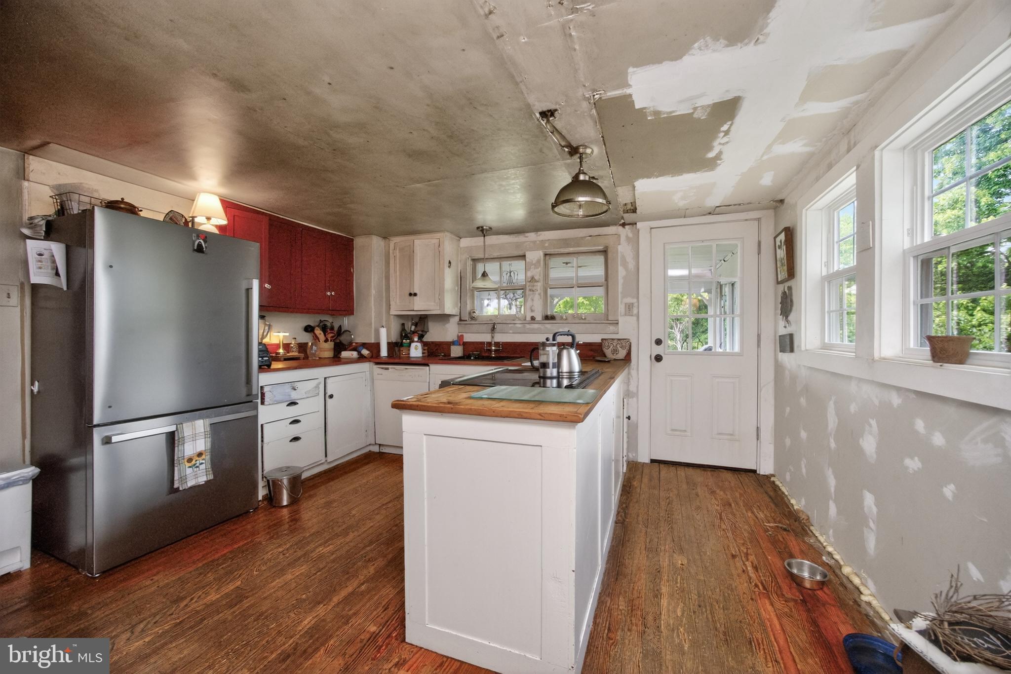 541 Byers Road Chester Springs, PA 19425 - Photo 12 of 33 Kitchen