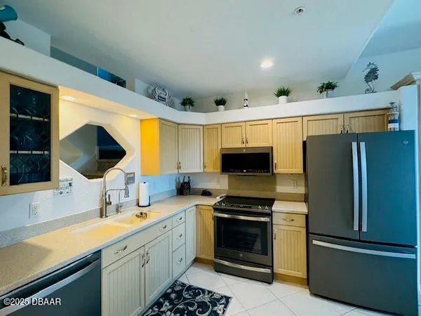 $319,000 | 3000 Ocean Shore Boulevard, Unit 15, Ormond Beach, FL 32176