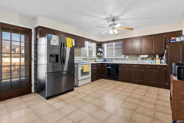 $210,000 | 209 East Ohio Street, Bluffton, IN 46714