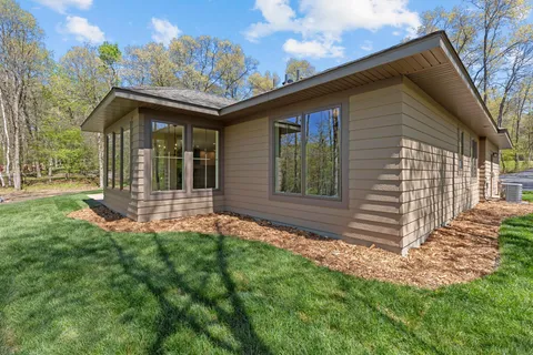 $769,900 | 29661 Percheron Drive, Breezy Point, MN 56472